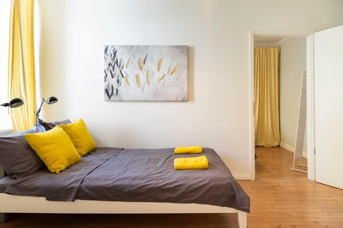 Cosy Two Br Plus Self Checkin Plus Street Parking Berlín Exterior foto
