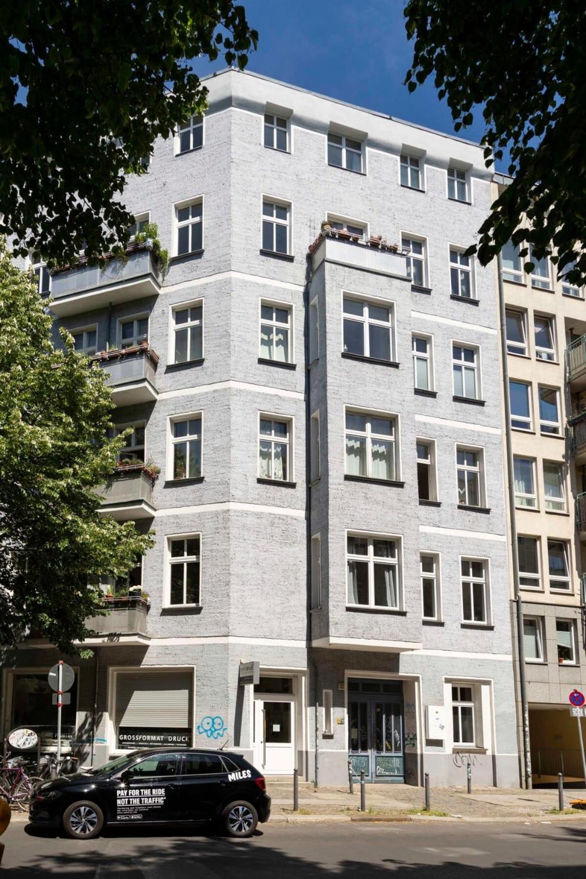 Cosy Two Br Plus Self Checkin Plus Street Parking Berlín Exterior foto